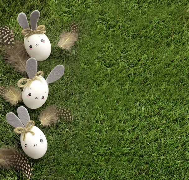 Easter decoration for home, handmade work, cute eggshell rabbits - Фото, изображение