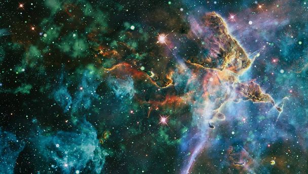 爆発超新星。明るい星の星雲です。遠くの銀河。新年の花火。抽象的なイメージ。Nasa から提供されたこのイメージの要素. - 写真・画像