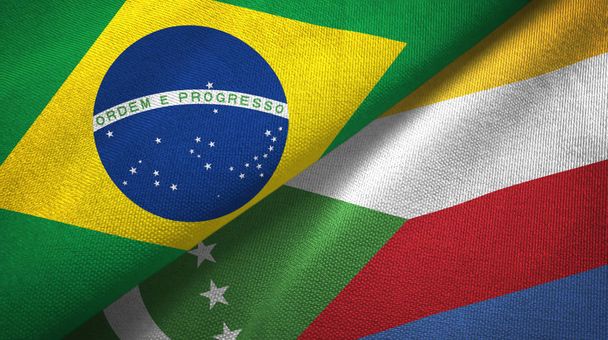 Βραζιλία και Κομόρες δύο διπλωμένες σημαίες μαζί  - Φωτογραφία, εικόνα