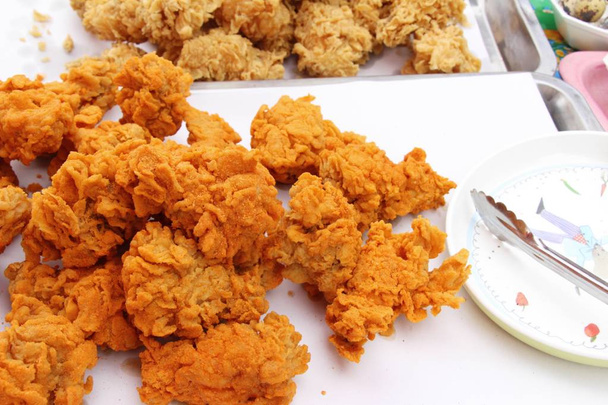gebratenes Huhn ist köstlich im Streetfood - Foto, Bild