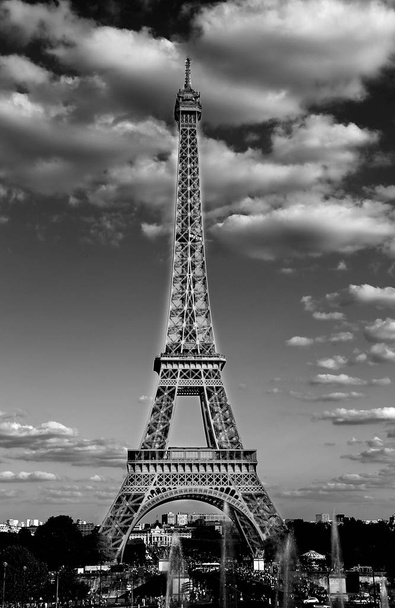Eiffelturm Symbol von Paris in Frankreich in Schwarz-Weiß-Effekt - Foto, Bild