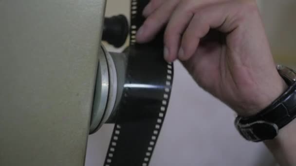The process of charging film in the coil - Materiaali, video