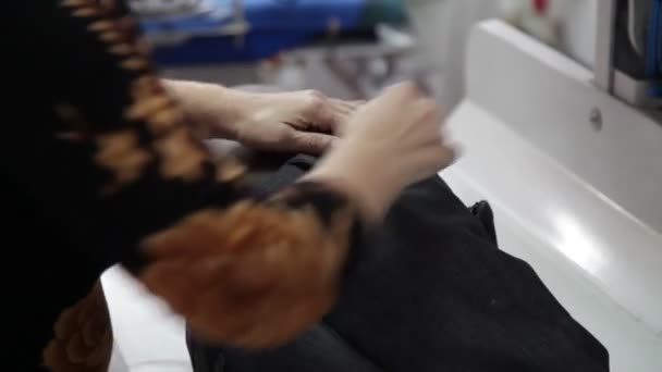 Textilgyár és a munkavállalók - Felvétel, videó