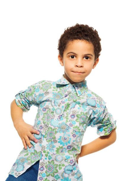 Портрет симпатичного черного мальчика
 - Фото, изображение