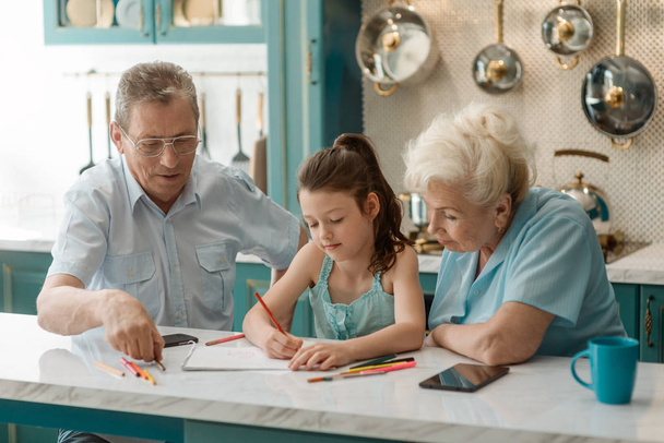 Grandparents teach a kid - Fotoğraf, Görsel