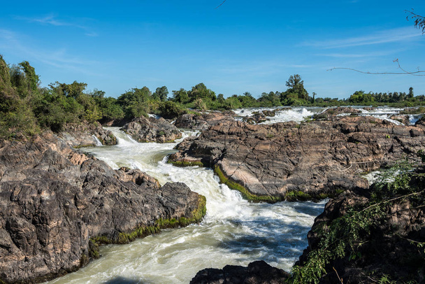 ラオス カンボジア国境に近い Somphamit 滝や Liphi 島ドン コーンパペンの滝、 - 写真・画像