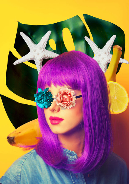 Beautiful girl with violet hair in sunglasses - Zdjęcie, obraz