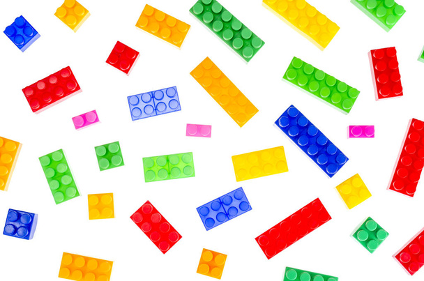 Détails et éléments du concepteur de couleurs en plastique pour enfants jouet. Photo Studio
 - Photo, image
