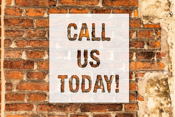 Käsitteellinen käsin kirjoittaminen osoittaa Call Us Today. Business valokuva teksti Soita puhelimitse kysyä neuvoja tai tukea Brick Wall taidetta kuten Graffiti motivaatio puhelu kirjoitettu seinään
. - Valokuva, kuva