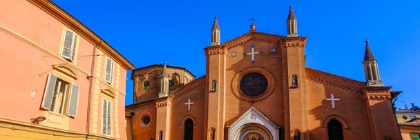 San Martino templom vízszintes - Emilia Romagna - Bologna, Olaszország - Fotó, kép