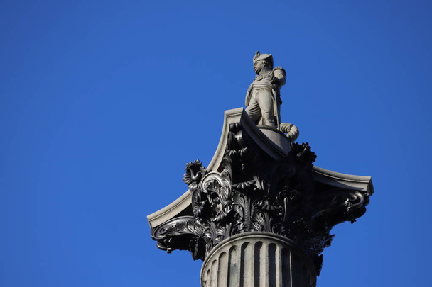 Колона Нельсона, статуя військово-морської герой адмірал Гораціо Нельсон, в Trafalgar Square у Лондоні, Велика Британія - Фото, зображення