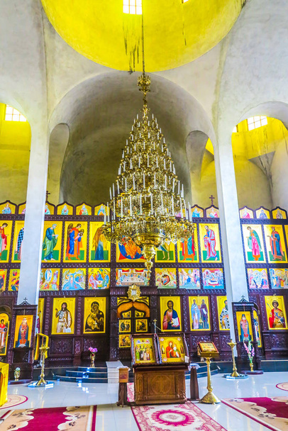 Huszti Szent Cirill és Metód székesegyház belső oltár ikonosztáz megtekintése - Fotó, kép