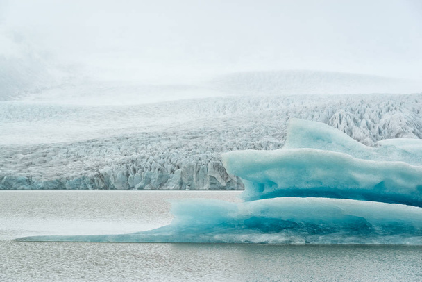 Closeup of iceberg in Fjallsarlon glacier lagoon in Vatnajokull National Park, Iceland - Zdjęcie, obraz