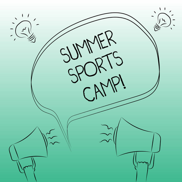 Käsiala tekstiä kirjallisesti Summer Sports Camp. Käsitteen merkitys tarjoaa tilat nukkumiseen syöminen ja käsitöitä Freehand ääriviivat Sketch of Blank Puhe Bubble Megafone Sound Idea Icon
. - Valokuva, kuva