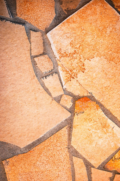 abstrakte Hintergrunddetails der Steinverkleidung aus gebrochenem Stein - Foto, Bild