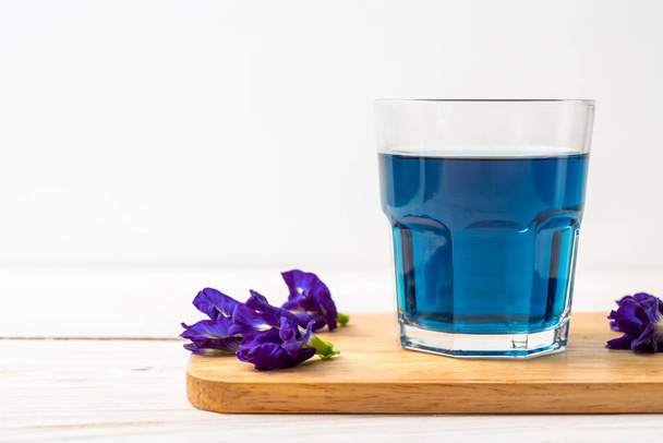 butterfly pea juice - Healthy Drink - Фото, изображение