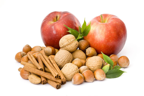 Pommes, noix et cannelle
 - Photo, image