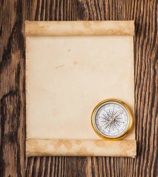 Compass on the old paper background - Foto, Imagem