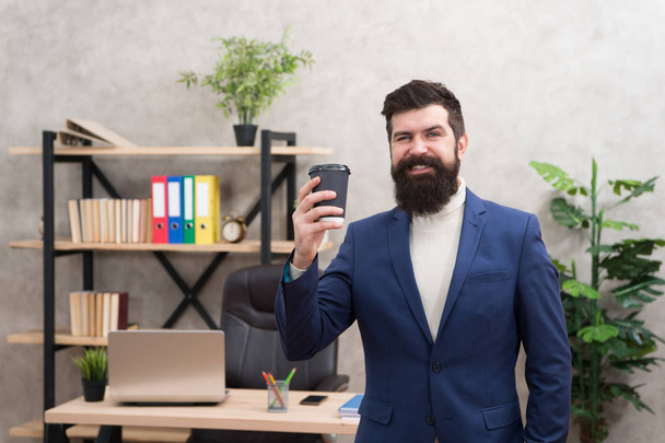 Got idea in his hand. Searching for fresh idea. Businessman in formal outfit. Confident man use laptop. happy boss workplace. Coffee break. Bearded man in business office. inspired by new idea - Фото, зображення