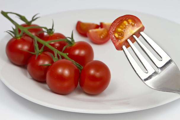 tomates cerises sur assiette - Photo, image