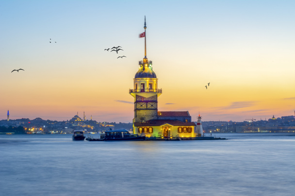 Девичья башня в Стамбуле, Турция (KIZ KULESI - USKUDAR) - Фото, изображение