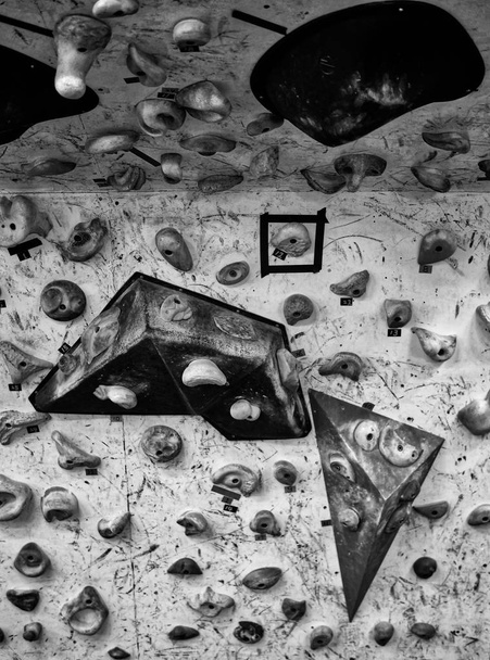 Indoor Rock Climbing Hold, foto preto e branco
 - Foto, Imagem