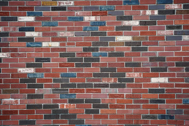 Барвиста яскрава цегляна стіна
 - Фото, зображення