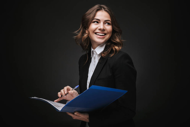 Portrait of a confident young businesswoman - Фото, изображение