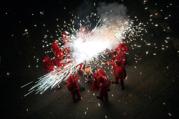 fényes tűzijátékot démonok fesztivál - Fotó, kép