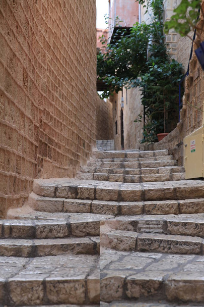 As ruas da cidade velha de Jaffa, Jaffa, Joppa - um dos principais portos do antigo Israel e a cidade continuamente habitada mais antiga do mundo
 - Foto, Imagem