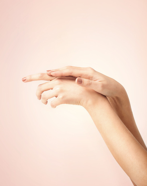 kobieta miękkiej skóry rąk - Zdjęcie, obraz