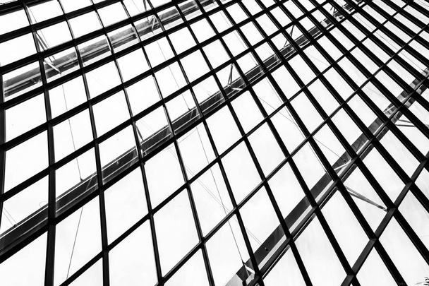abstrakte Glasfensterdacharchitektur außen für Hintergrund in schwarz-weißer Farbe - Foto, Bild