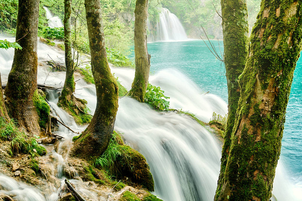 Водопад в Плитвице
 - Фото, изображение