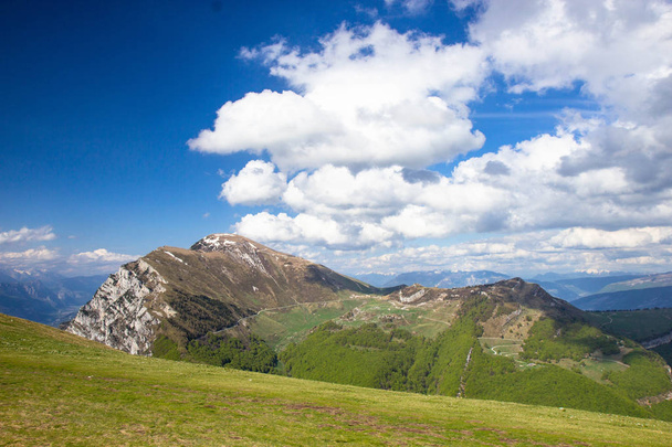 View of Alps from Monte Blado - Φωτογραφία, εικόνα