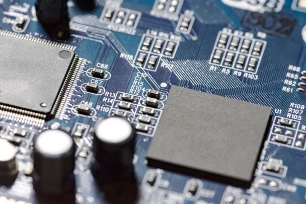microchips on a board - Zdjęcie, obraz