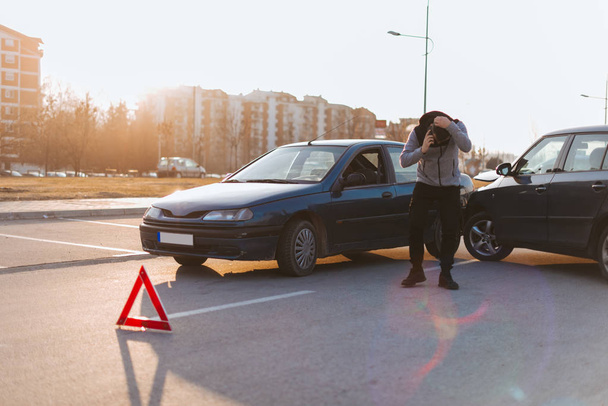 Havárie autonehody v městské silniční uličce - Fotografie, Obrázek