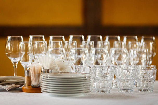 Glasses for wine and champagne at a buffet table - Fotoğraf, Görsel