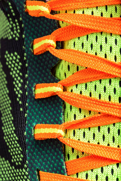 Close up sapatos laços coloridos
 - Foto, Imagem