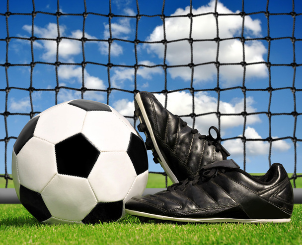 piłki nożnej i buty - Zdjęcie, obraz
