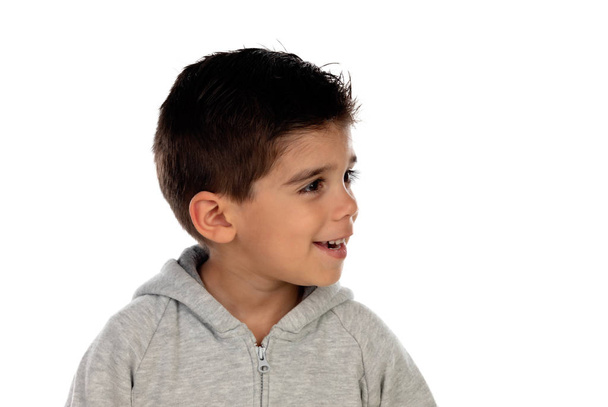 Enfant gitan avec sweat gris isolé sur fond blanc
 - Photo, image