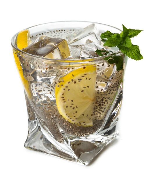 Cocktail de semente de chia com limão
  - Foto, Imagem