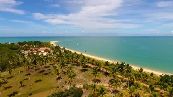 Vista aérea de la playa de Corumbau, Carava, Bahia, Brasil. Gran paisaje. Navegación en barco por el río Corumbau. Hermoso paisaje. Escena del río. Escena de playa
. - Imágenes, Vídeo