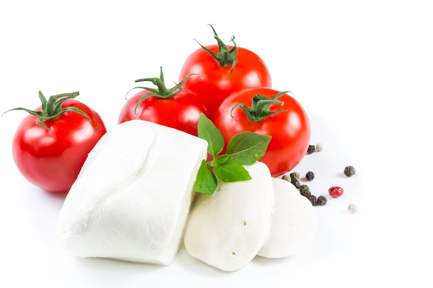 Mozzarella, Tomaten und Basilikum - Foto, Bild