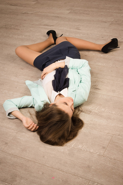 Crime scene simulation. Victim lying on the floor - Foto, Bild