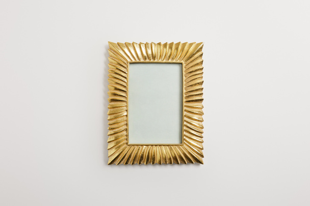 beyaz zemin üzerine altın dekoratif çerçeve  - Fotoğraf, Görsel