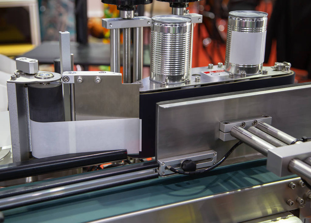 Автоматична машина для маркування олова
 - Фото, зображення