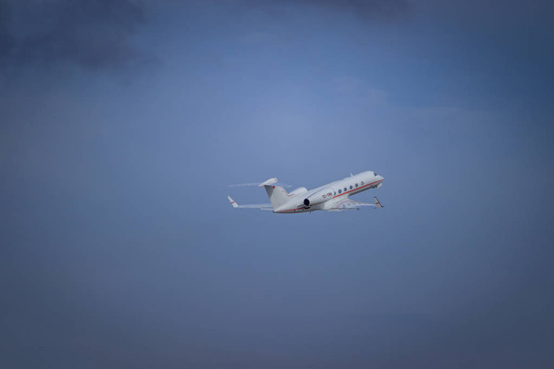 tc-trh - g450. hebt das Flugzeug ab. offizielle sommerbeobachtung am flughafen pulkovo am 15. august 2018, russland, st. petersburg - Foto, Bild