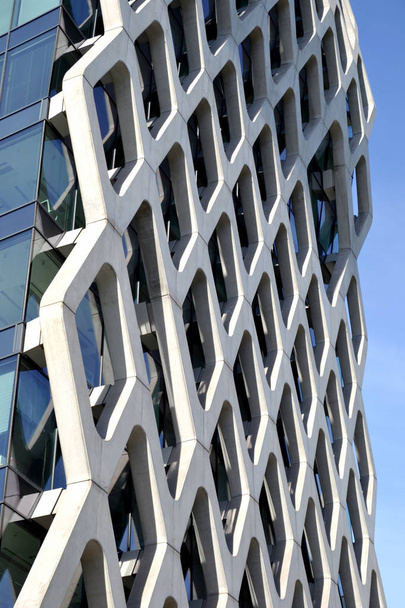 Edificio de oficinas moderno - fachada
 - Foto, Imagen