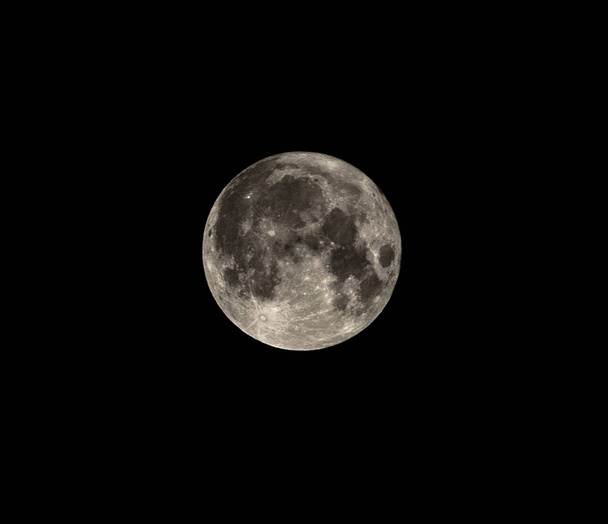 pleine lune sur fond noir - Photo, image