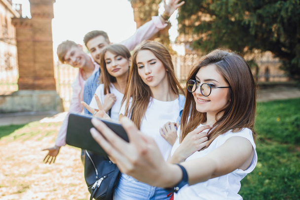 group of young students making selfie, selective focus - Фото, зображення
